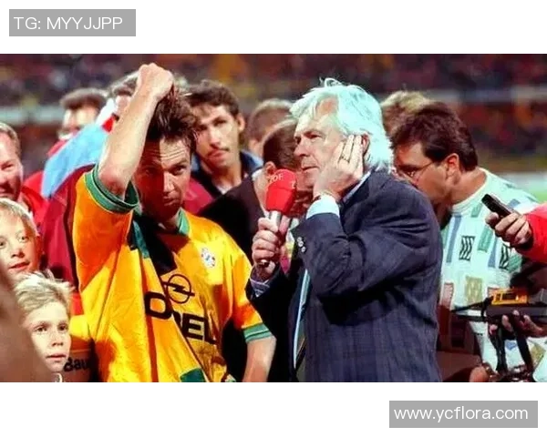 德国军装足球明星的传奇故事与球场上的辉煌成就