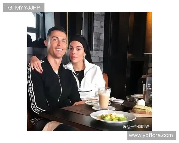 足球明星与外国女友的浪漫故事揭示了爱情与事业的完美平衡